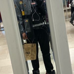 Meet your Posher, King